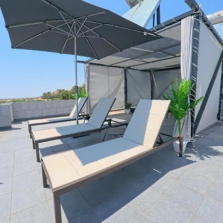 2nd Floor & Rooftop 6 Flogita